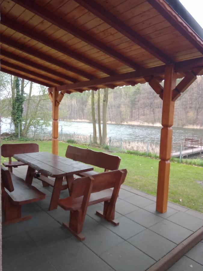 Urokliwy Domek Nad Brzegiem Jeziora Любятув Екстер'єр фото